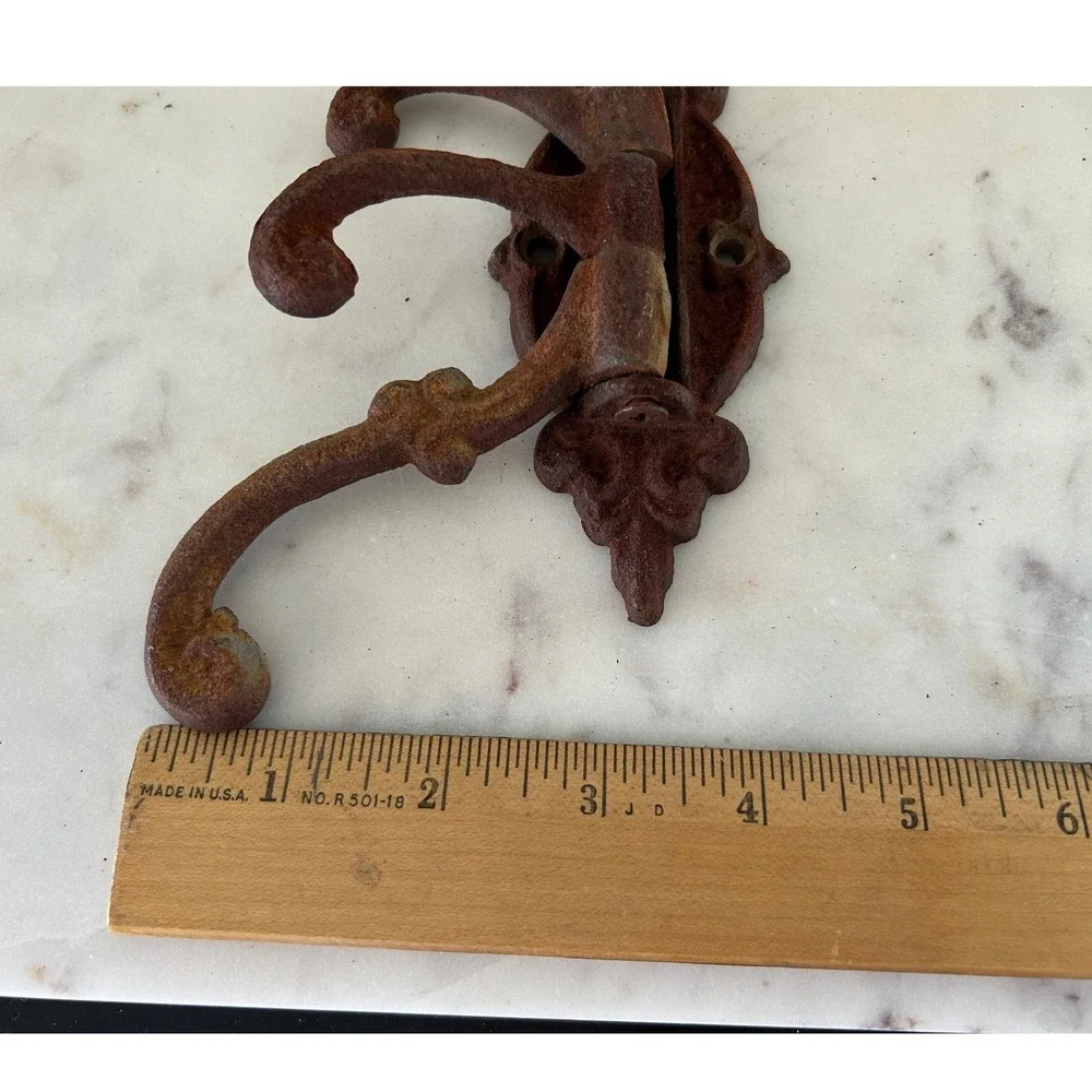 Unbranded antique swivel